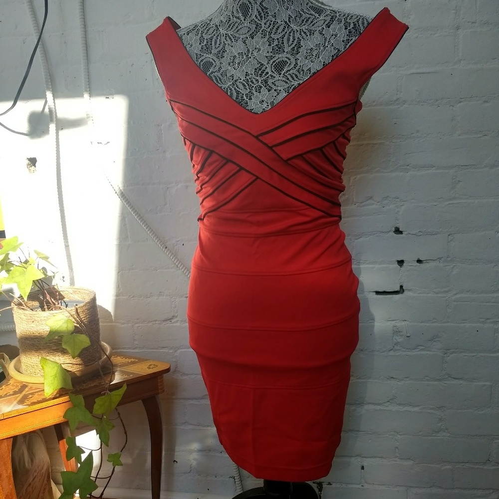 Hot Vintage "Little Red Dress" from Paris
